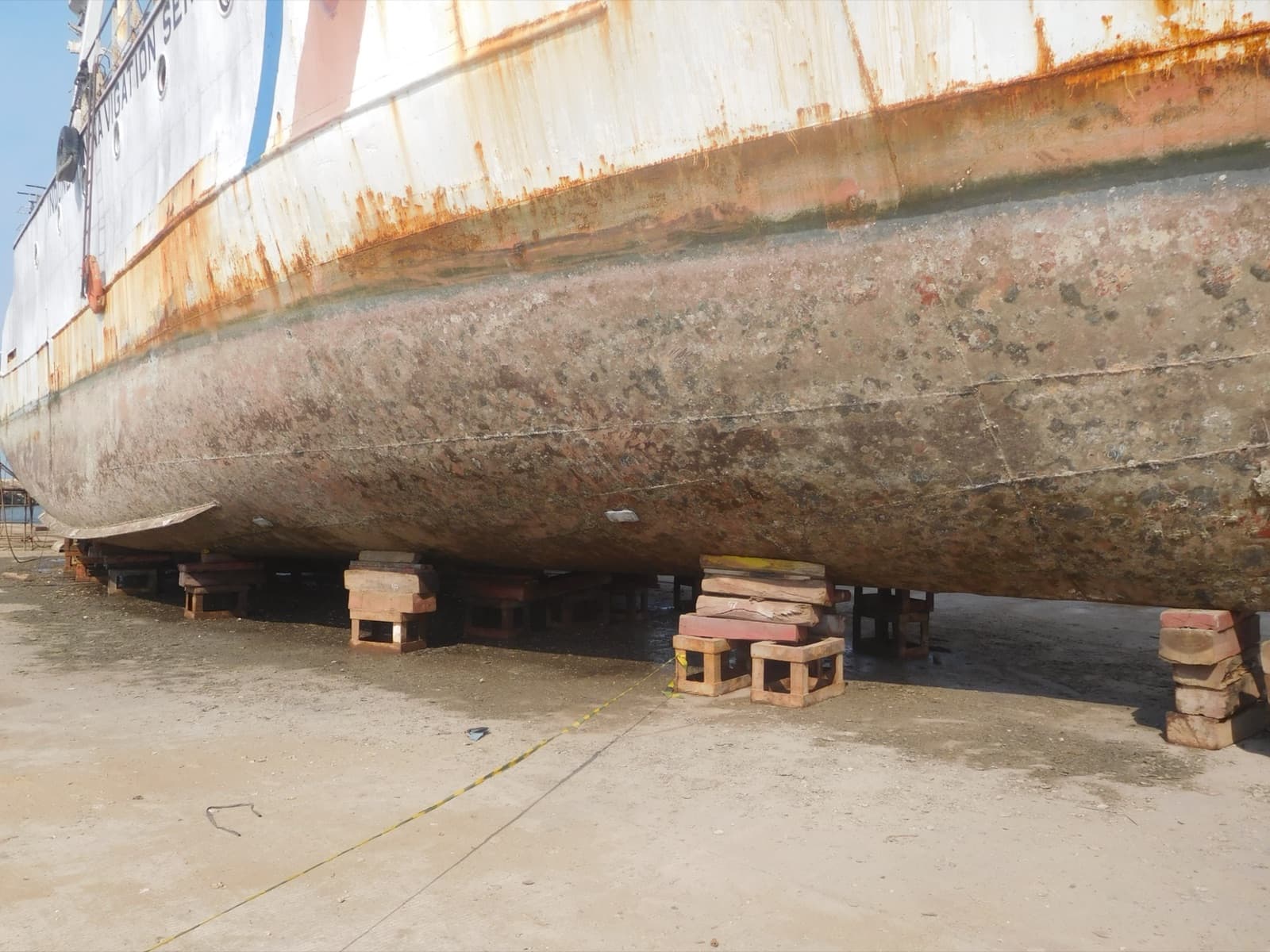 KN. Mahkota — Docking, Distrik Navigasi Tual — 4
